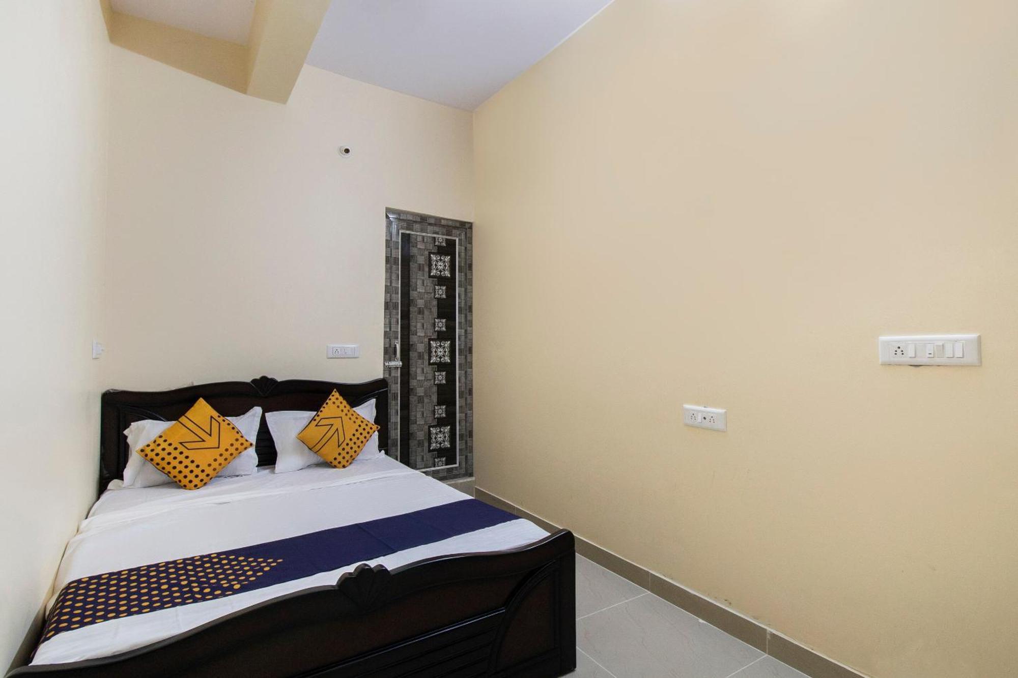 Spot On Ssr Lodging And Boarding Bangalore Exterior foto