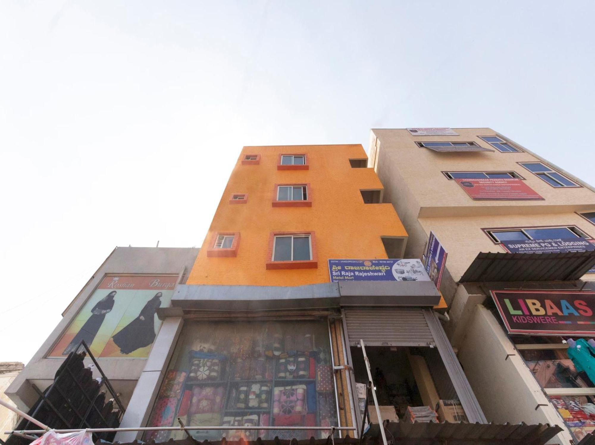 Spot On Ssr Lodging And Boarding Bangalore Exterior foto